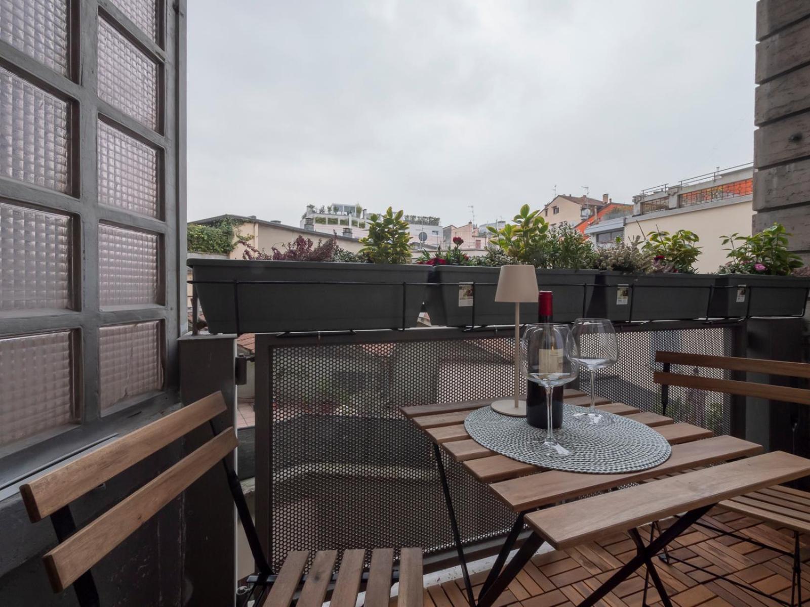 Spacious 2bdr With Balcony Arco-sempione Area, By Rentopolis * Milan