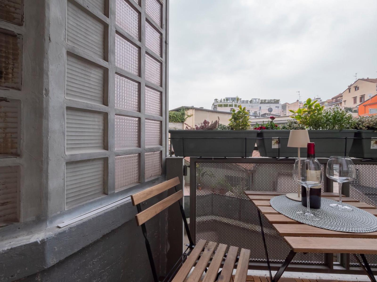 Spacious 2bdr With Balcony Arco-sempione Area, By Rentopolis