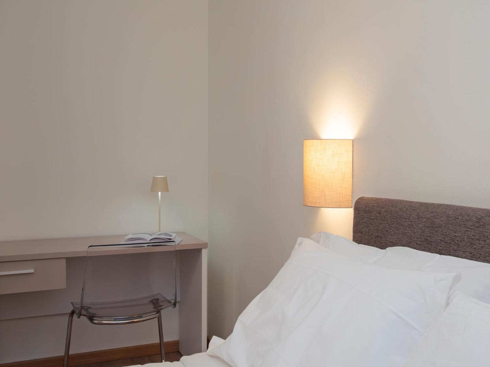 Spacious 2bdr With Balcony Arco-sempione Area, By Rentopolis Appartement Milan