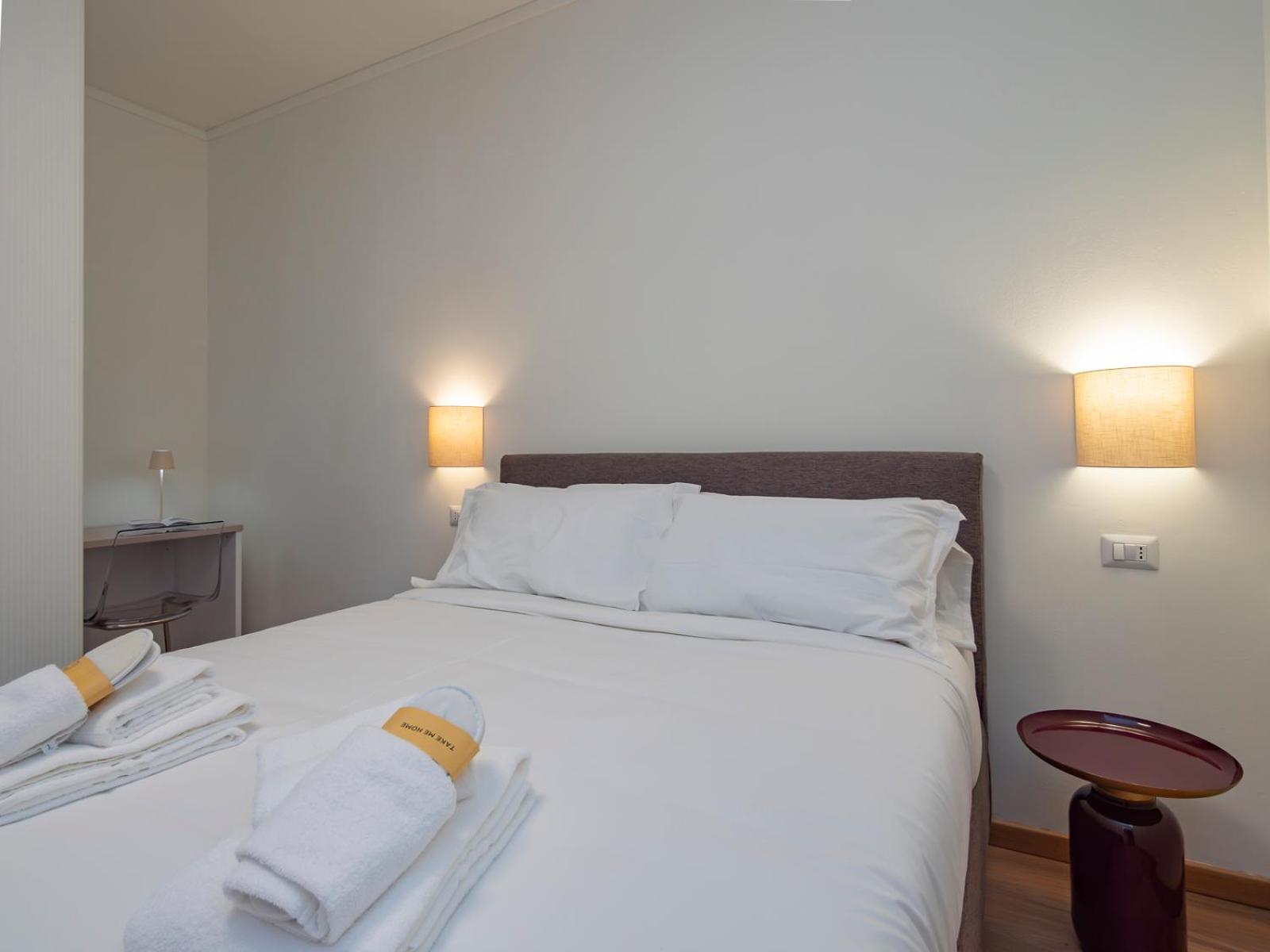 Spacious 2bdr With Balcony Arco-sempione Area, By Rentopolis Appartement Milan