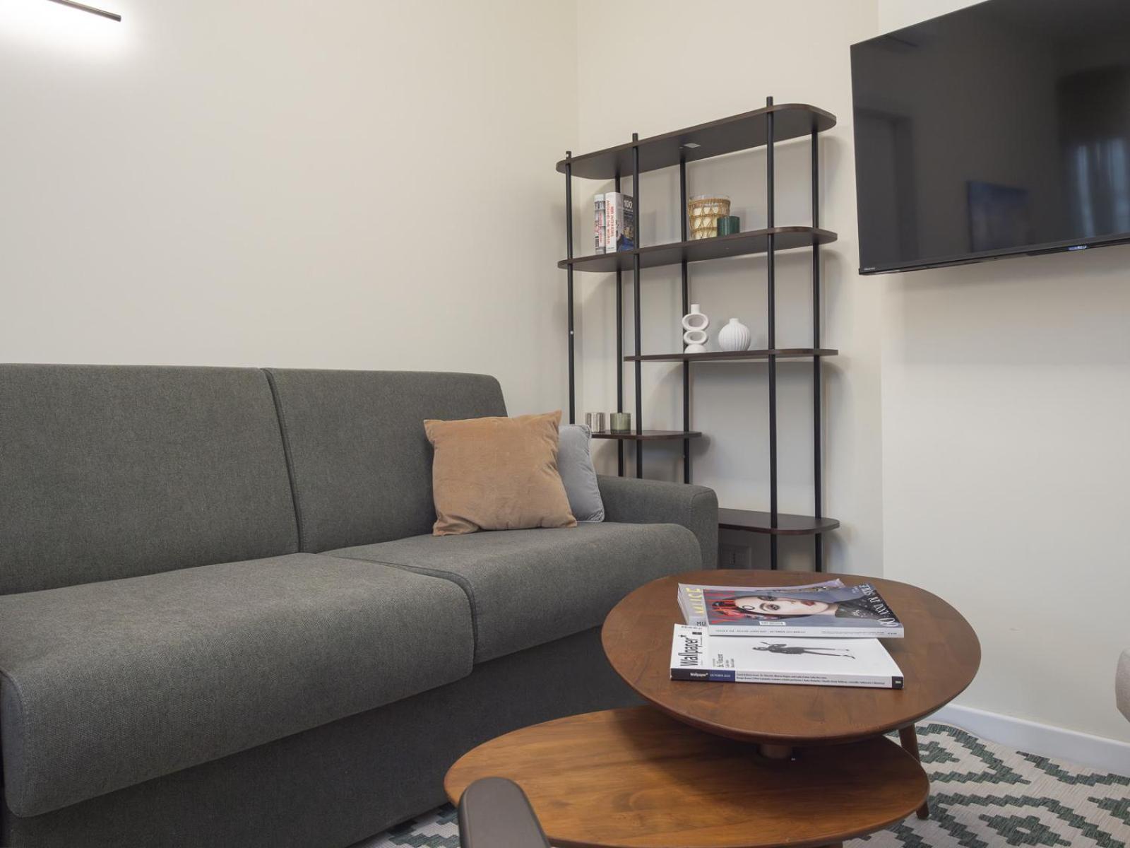 Spacious 2bdr With Balcony Arco-sempione Area, By Rentopolis Appartement Milan