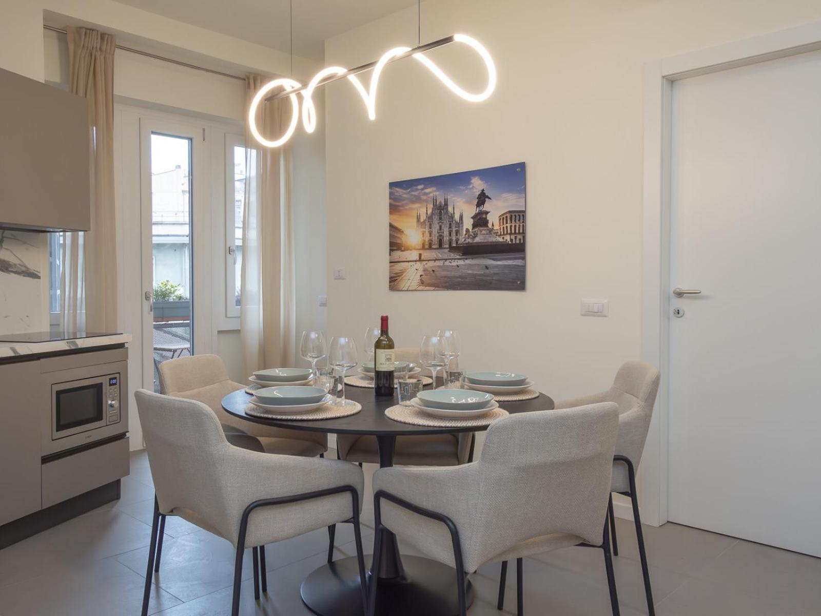 Spacious 2bdr With Balcony Arco-sempione Area, By Rentopolis Appartement Milan